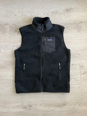 Patagonia Men’s Black Sherpa Fleece Vest with Zip Pockets